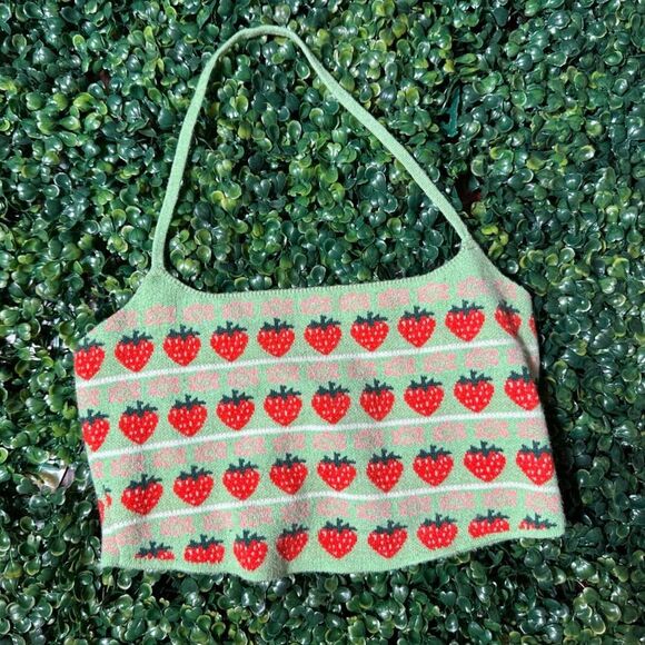 Motel Roe Crop Top in Mint String Of Strawberries Size XS - Picture 4 of 6
